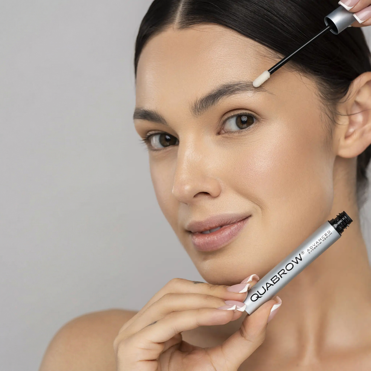 Eyebrow Growth Timeline: What to Expect Week-by-Week with QUABROW Eyebrow Serum